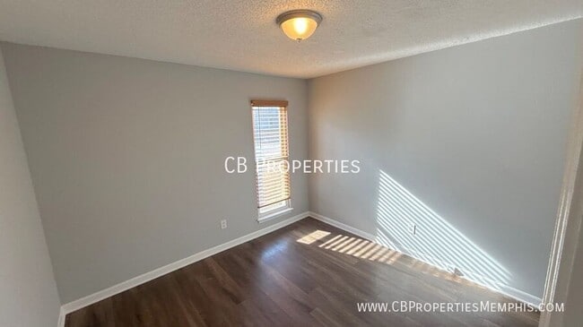 Building Photo - 6496 Frosty Leaf Dr