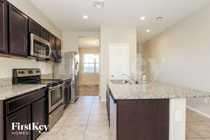 Building Photo - 8492 S 256th Dr