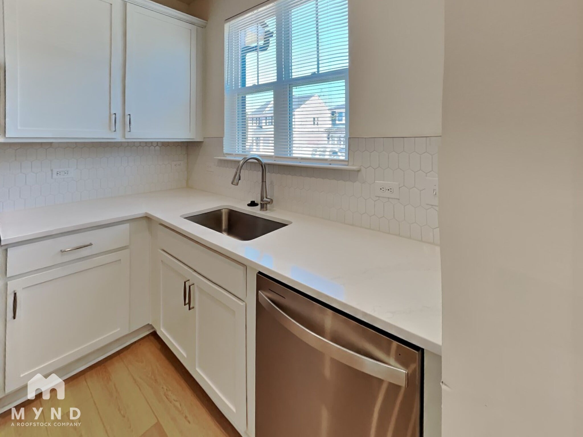 Building Photo - 1546 Cedar Tree Dr