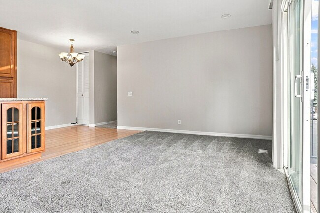 Building Photo - $1,945.95 with $300 Off the first month's rent, 2 Beds - 1 Bath, Single Family Home in Lakewood w...