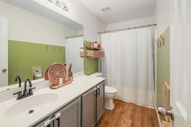 Building Photo - 1305 Horseshoe Ranch Dr