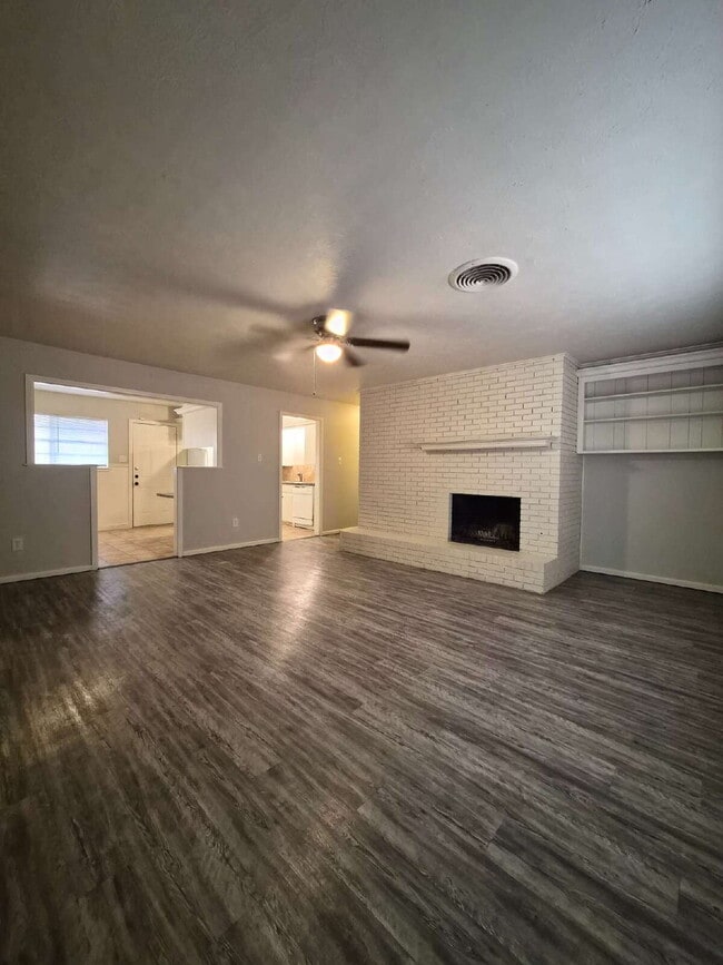 Building Photo - 3813 51st St