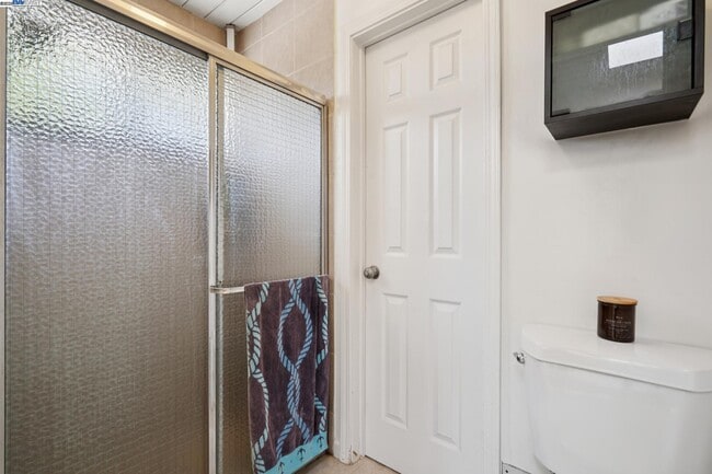Building Photo - 3767 Gainsborough Dr