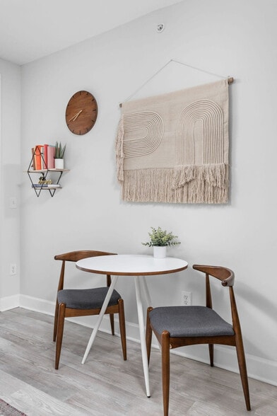 Building Photo - 5858 N College Ave