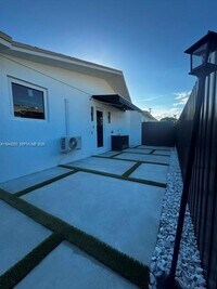 Building Photo - 20800 SW 114th Ct