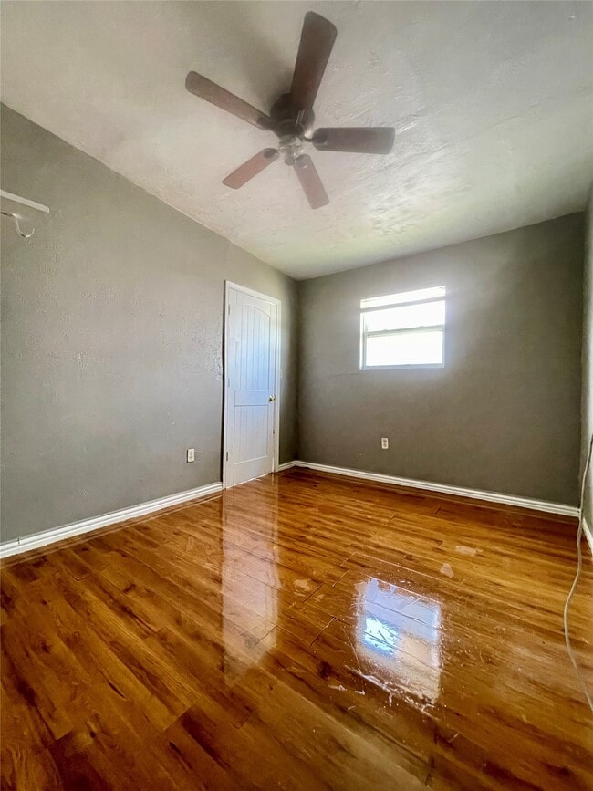 Building Photo - 6912 Avenue C