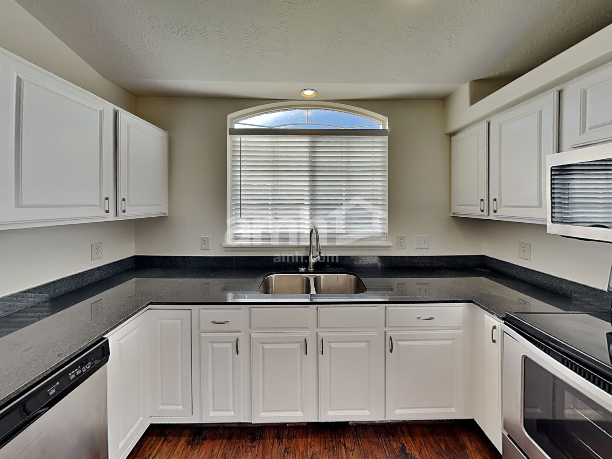 Building Photo - 8359 Sawtooth Oak Dr