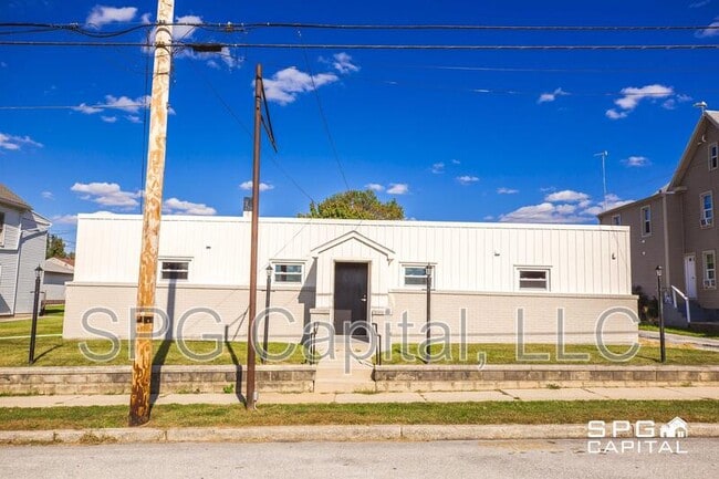 Building Photo - 477 High St