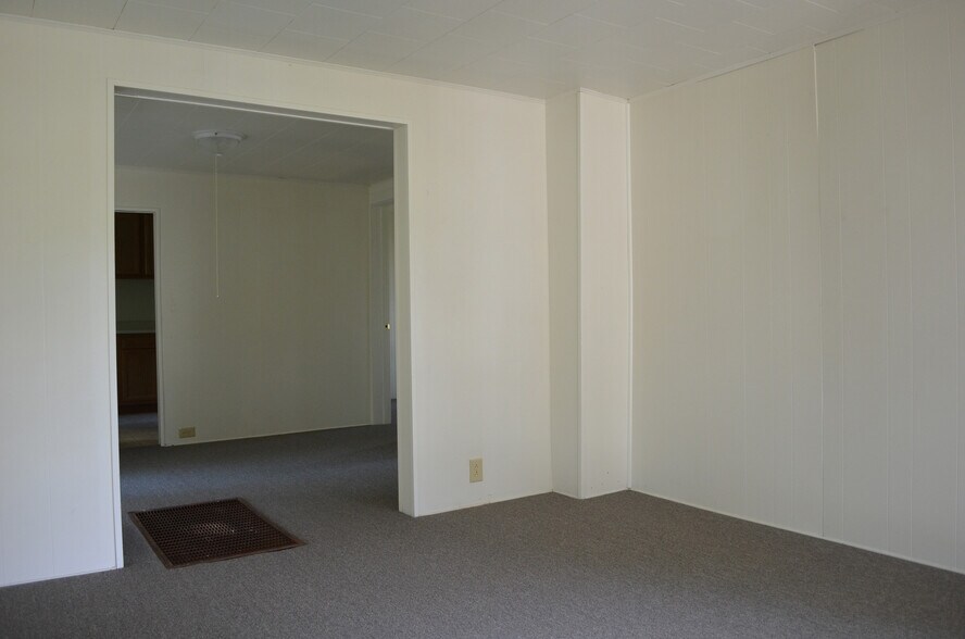 Building Photo - 5144 Washington Rd