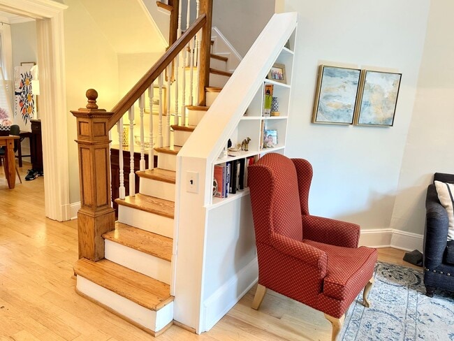 Building Photo - SPACIOUS 3 BED BROWNSTONE with PARKING, YARD and 2 DECKS!