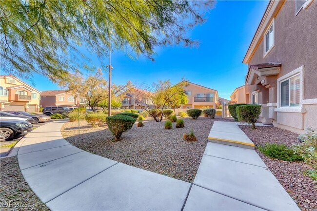 Building Photo - 2359 Koho Dr