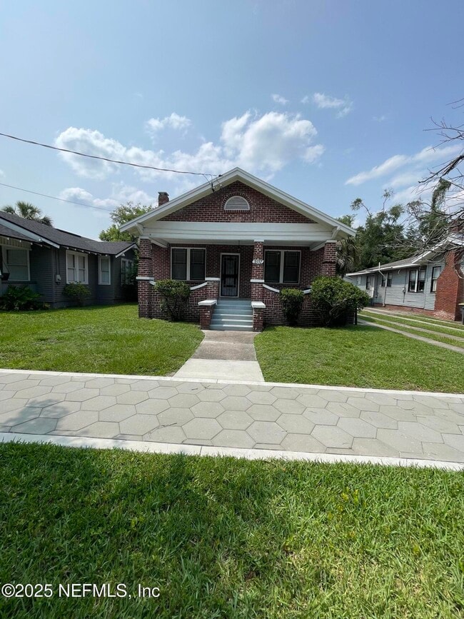 Building Photo - 2137 Dellwood Ave