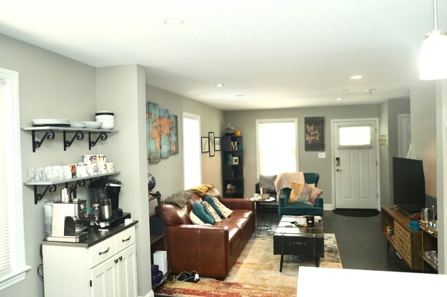 Primary Photo - 3447 25th St SE