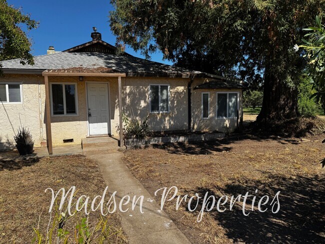 Building Photo - 3156 Burdick Rd
