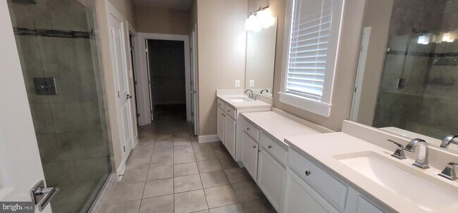 Building Photo - 37046 Seagrove Wy