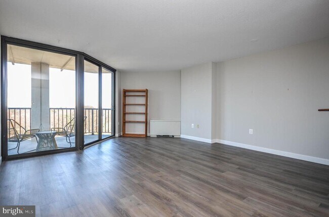 Building Photo - 4242 East-West Hwy