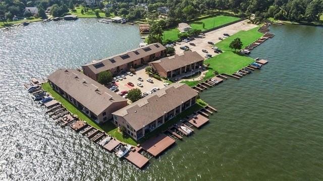 Building Photo - 801 River Rd