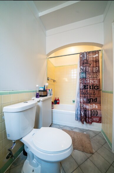 Building Photo - 52 Fenway