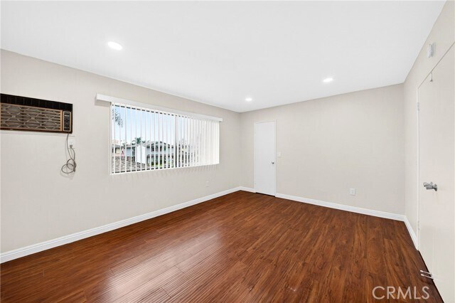 Building Photo - 160 Greentree Ln