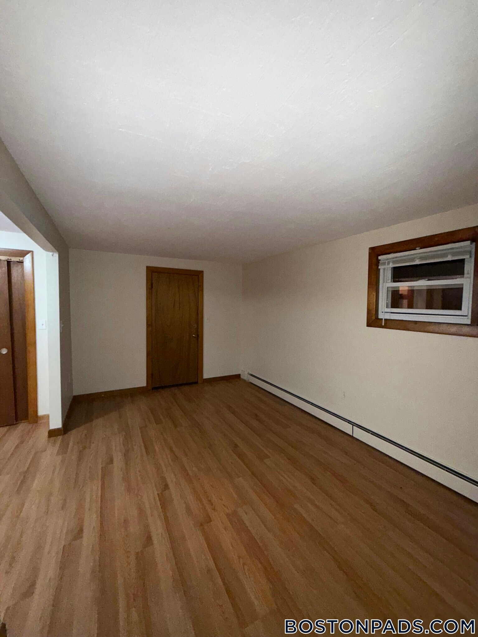 Building Photo - 2 Buckingham St