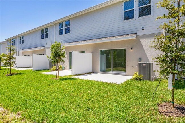 Building Photo - 15024 Cuzcorro Ct