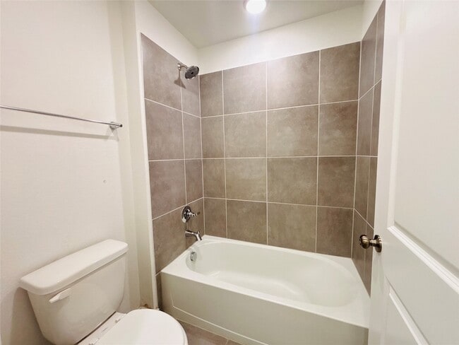 Building Photo - 4508 Hogan's Alley Dr