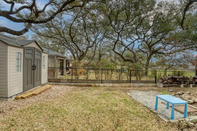 Building Photo - 11532 Spicewood Pkwy
