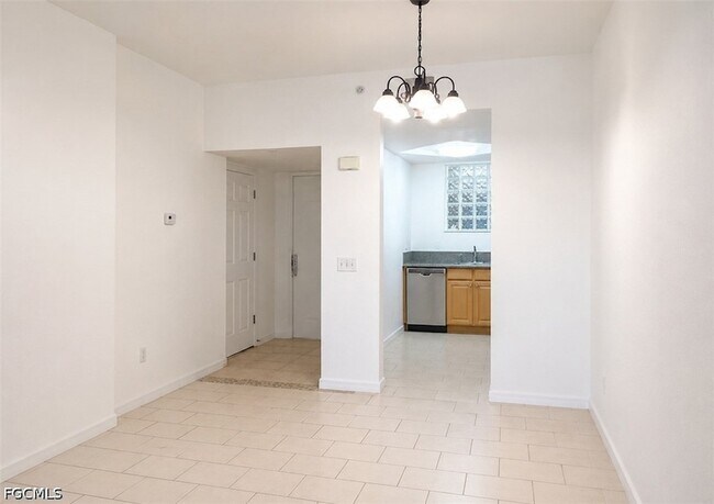 Building Photo - 12515 McGregor Blvd