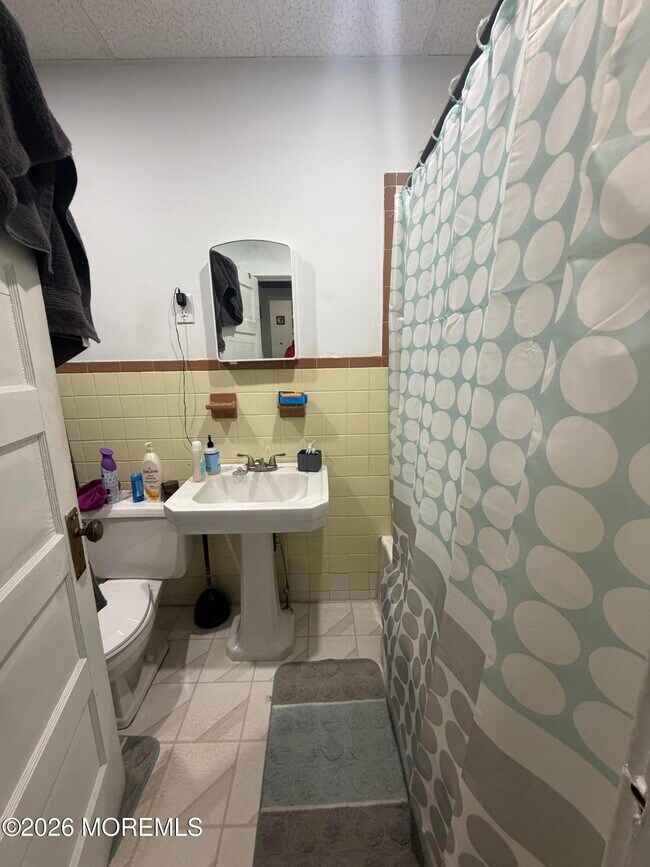 Building Photo - 11 Washington St