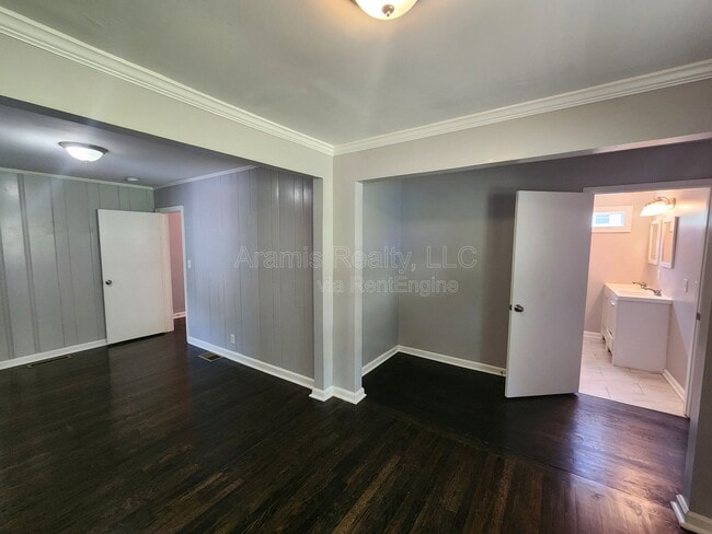 Building Photo - 120 Burbank Dr NW