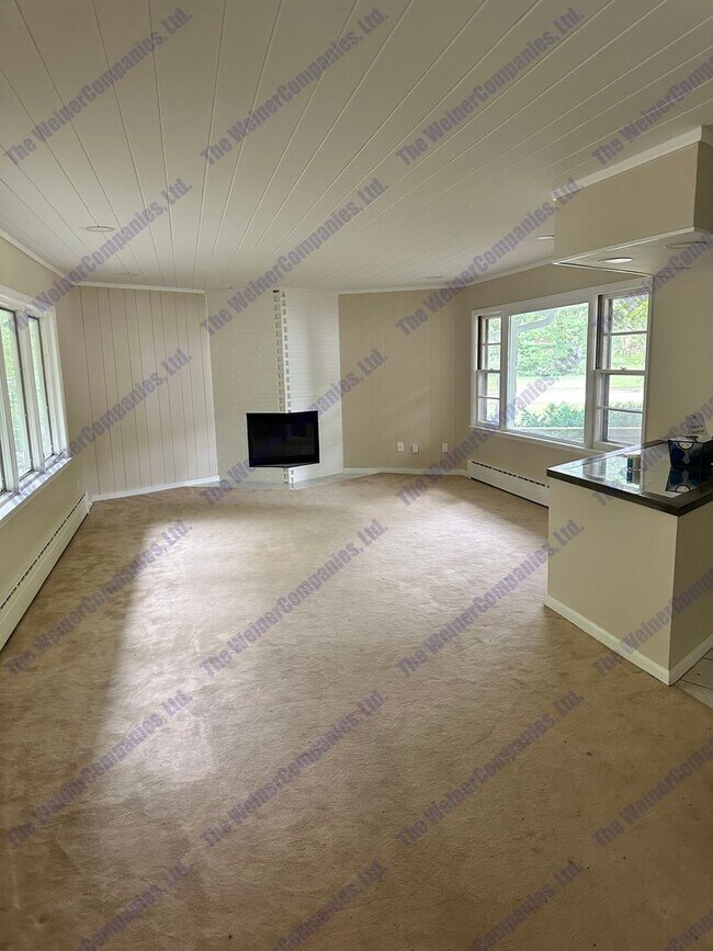 Building Photo - 4-Bedroom 3-Bath Home Available This August