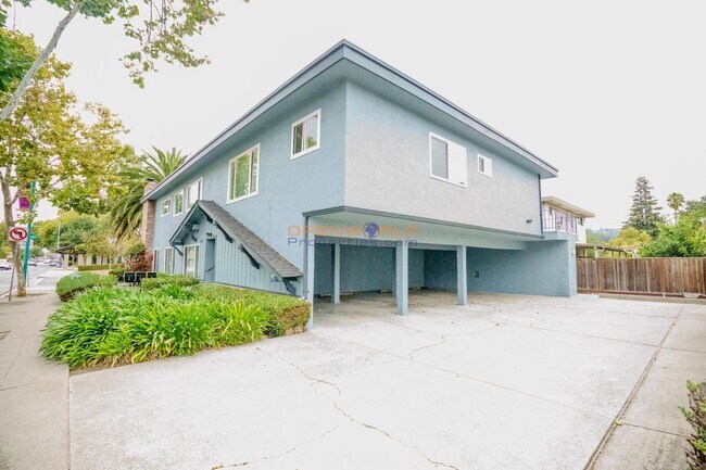 Building Photo - 414 Bancroft Ave