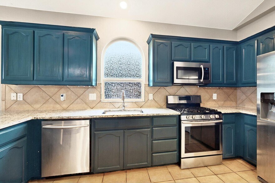 Building Photo - 9533 Willow Branch Way