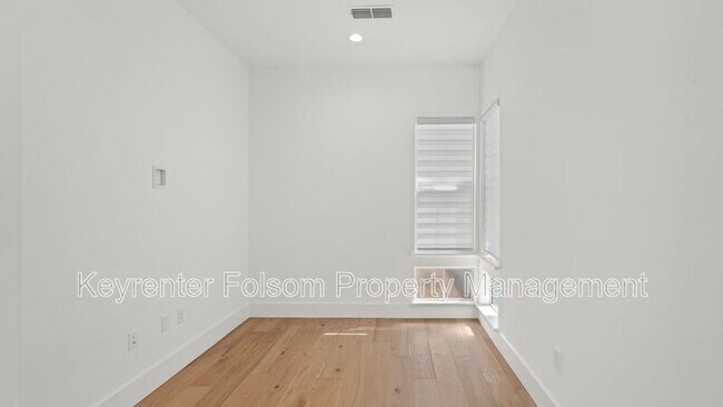 Building Photo - 3840 Fletcher Peak Cir