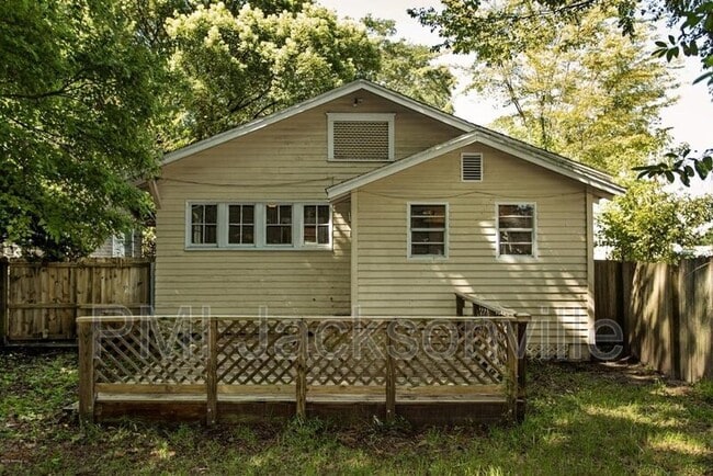 Building Photo - 1211 Hollywood Ave