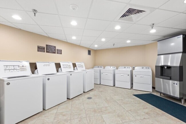 Building Photo - 36750 US Hwy 19 N