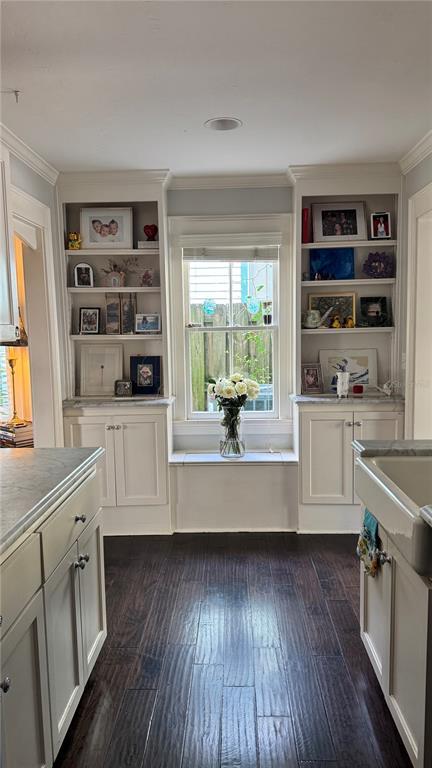 Building Photo - 433 SE 7th St