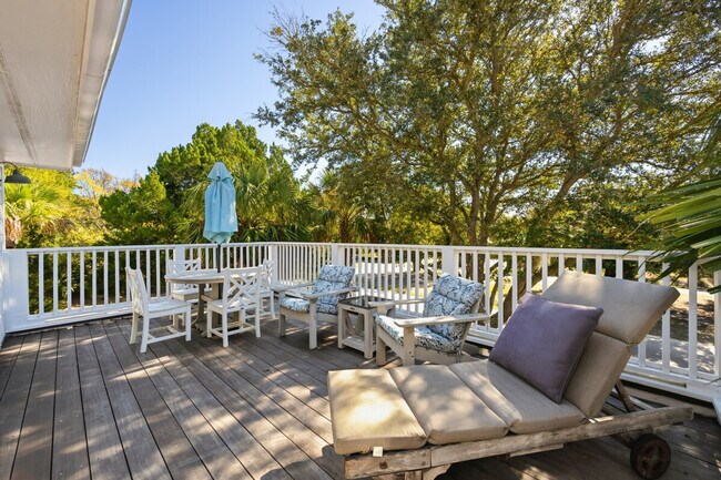 Building Photo - 162 Pioneer Loop