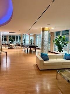 Building Photo - 253 NE 2nd St