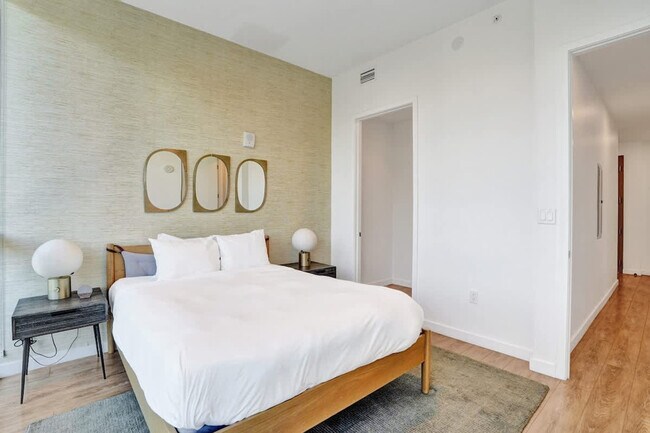 Building Photo - 1220 17th St