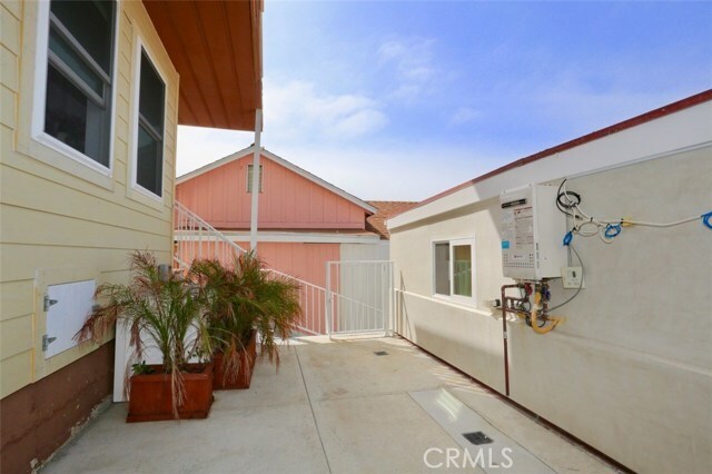 Building Photo - 662 S Coast Hwy