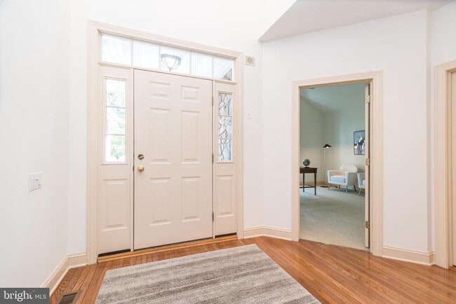 Building Photo - 5812 Hickory Hollow Ln