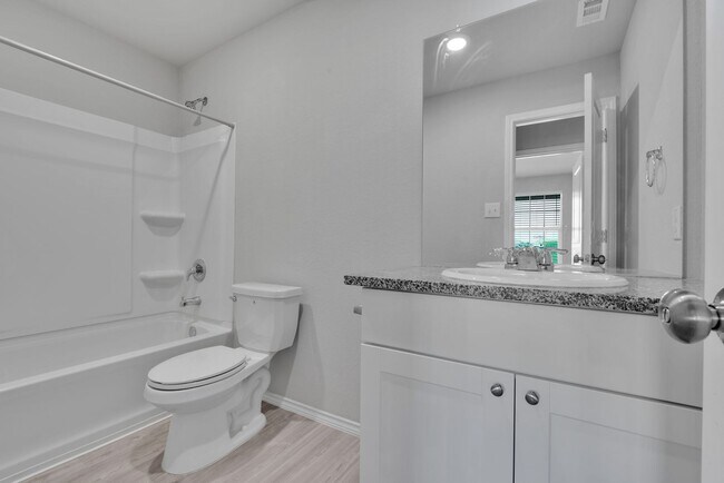 Building Photo - Cozy 3 Bed 2 Bath Home in Waterford Park