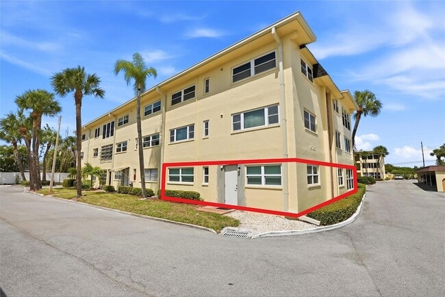 Building Photo - 4780 Cove Cir