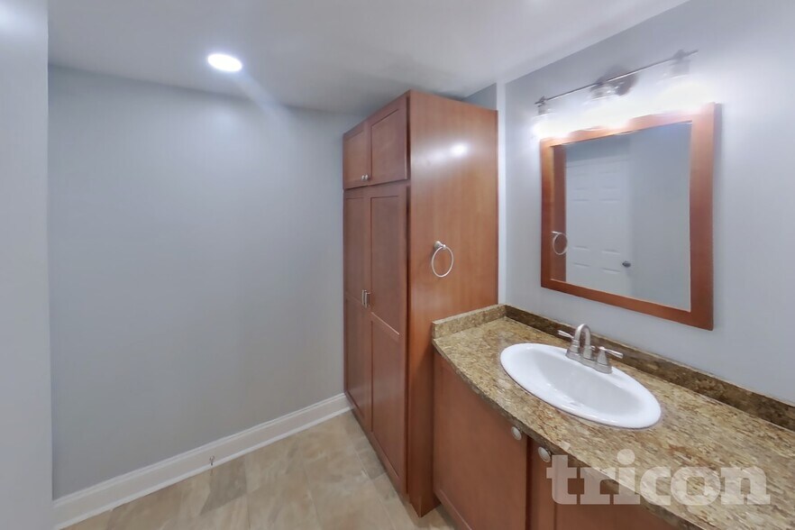 Building Photo - 3630 Saltwood Glen