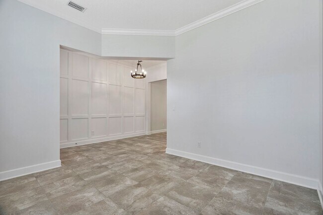 Building Photo - 150 Whisper Rock Dr