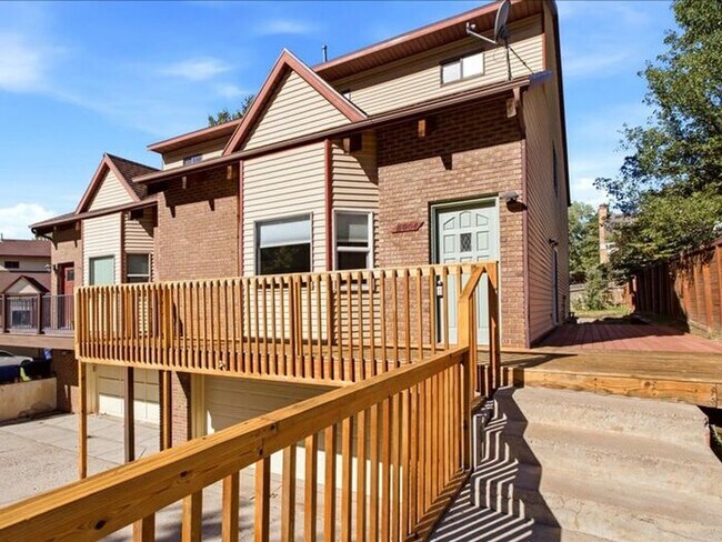 Building Photo - Cottonwood Heights 5 bed 3 bath Twin Home