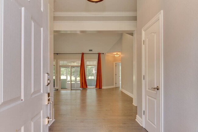 Building Photo - 5102 Waterford Pl
