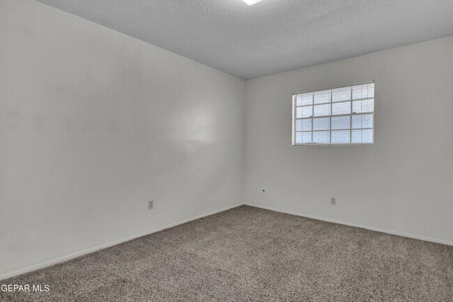 Building Photo - 10537 Gran Cima Ln