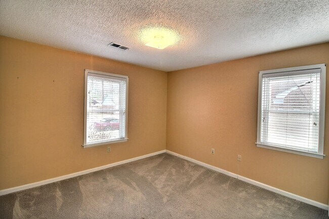 Building Photo - 1153 Verlington Dr